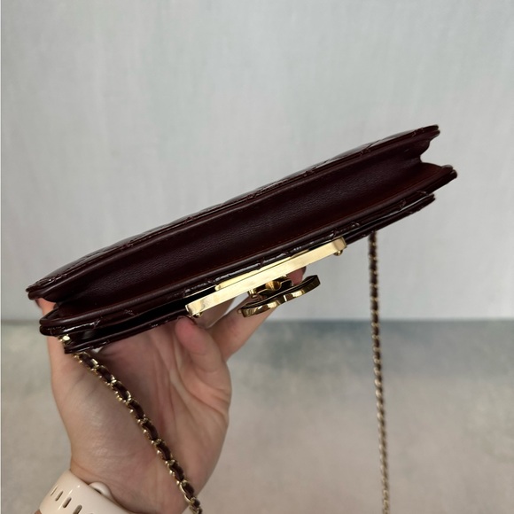 🍇CC WOC🍇Chanel cc burgundy patent leather wallet on chain - Picture 7 of 10